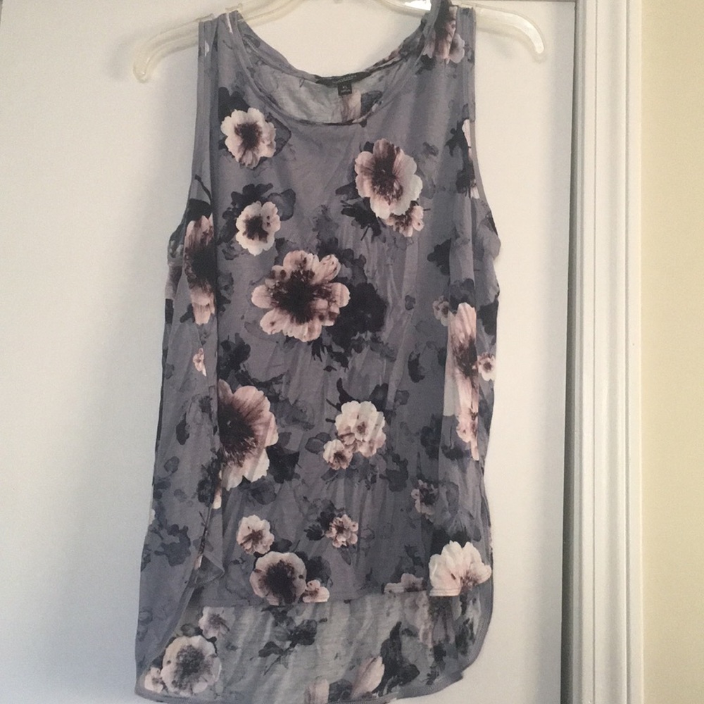 Simply Vera Wang tank in XL